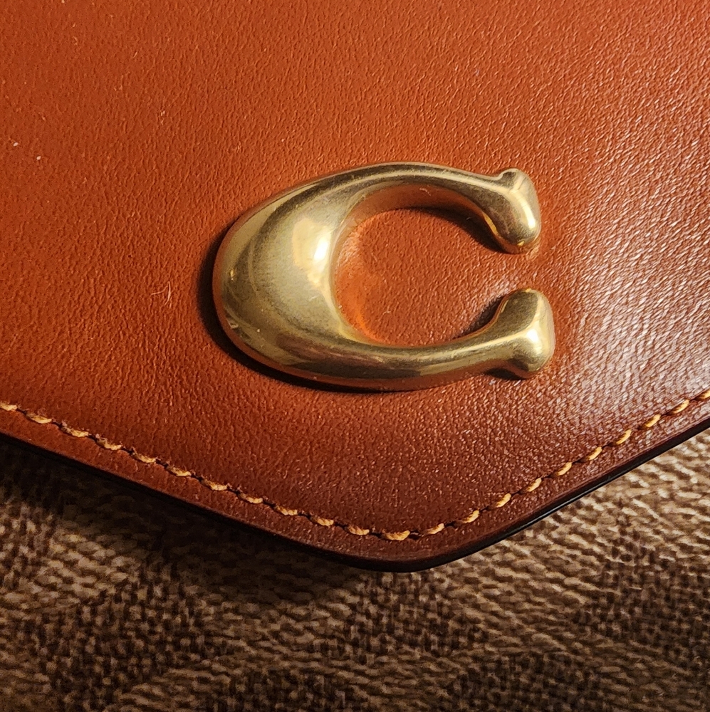 NWT COACH Signature Wristlet - Picture 5 of 12